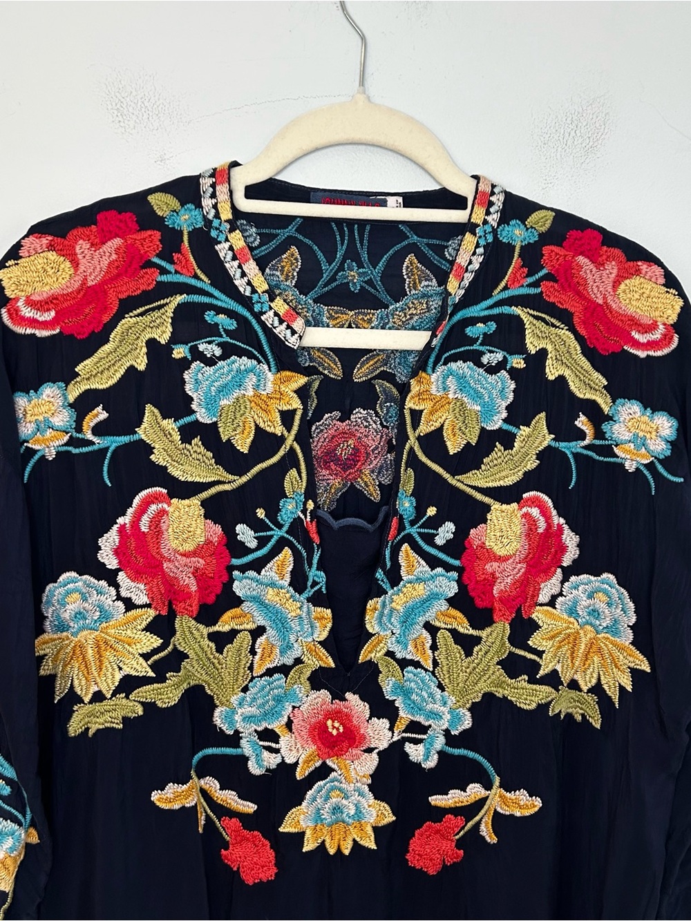 Johnny Was Blue Flora Heavily Embroidered Long Sleeve Tunic Blouse Size Small - Picture 2 of 11